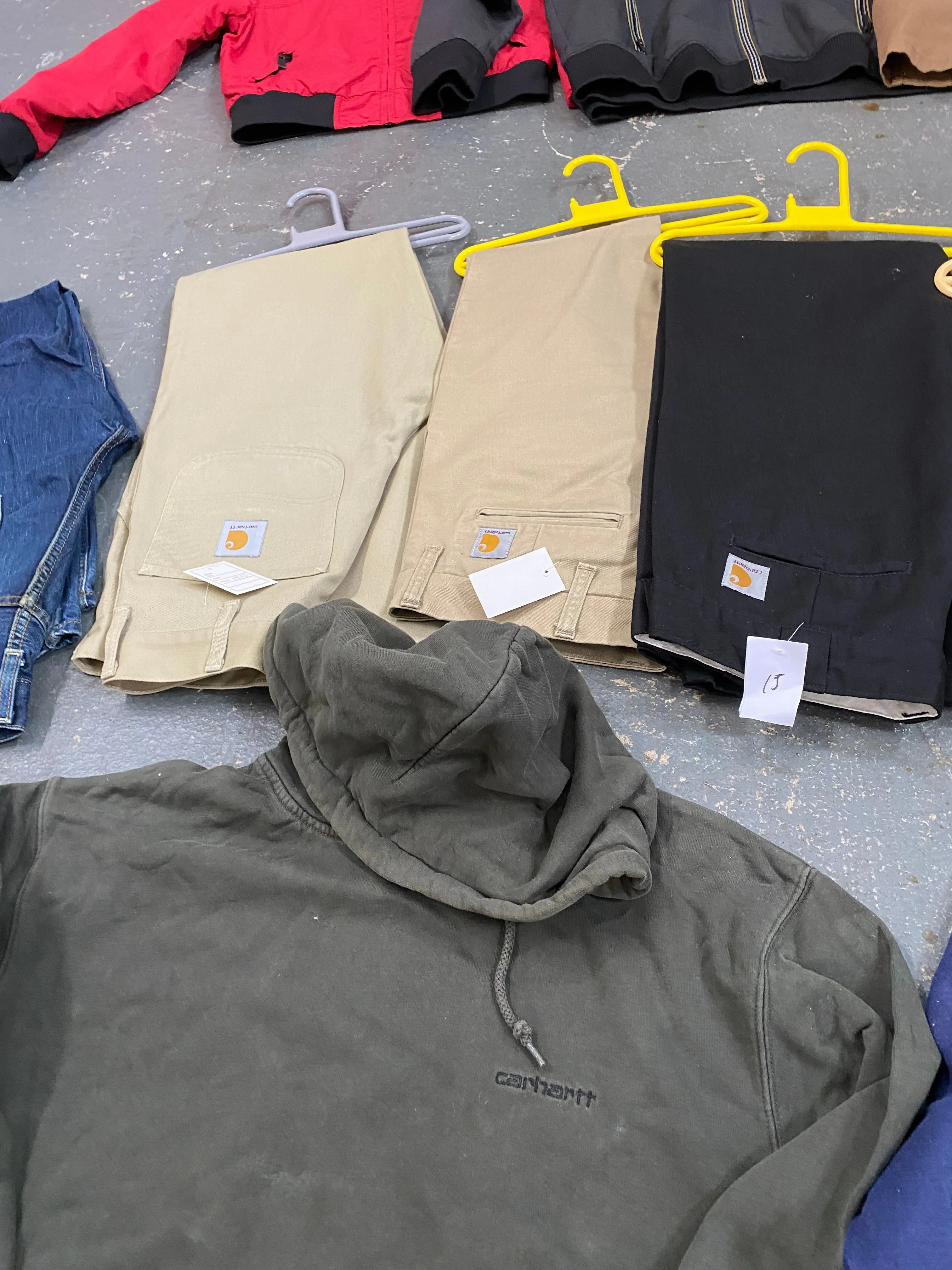 Carhartt Mixed Grade A Bundle (16 pcs)