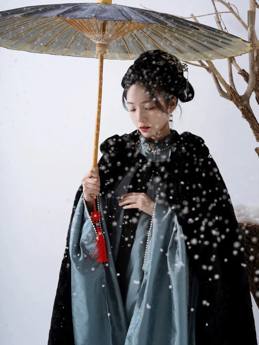 Dou Peng 斗篷 Winter Fur Cloak Unisex Hanfu Accessory Outerwear